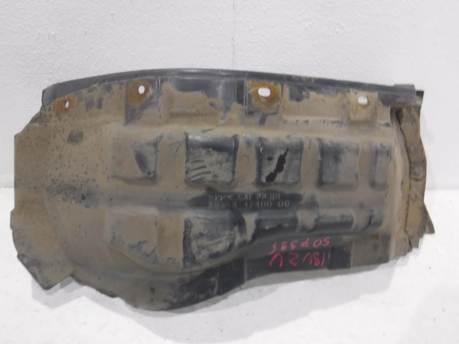 Подкрылок Isuzu NQR 1 1995-2005 897581240